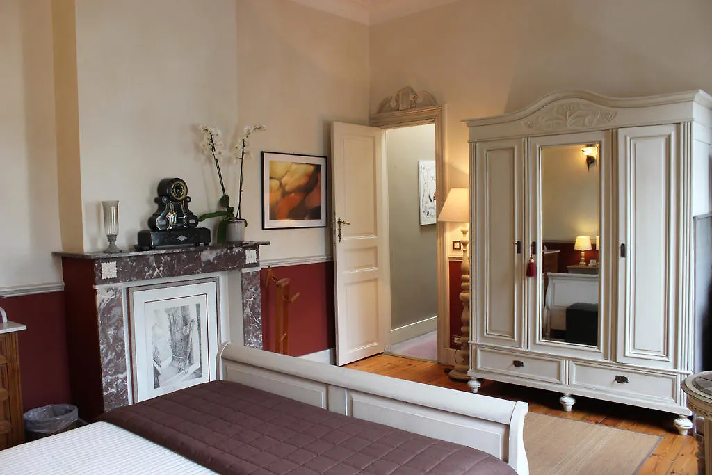 מלון בריסל Guesthouse Cote Decor
