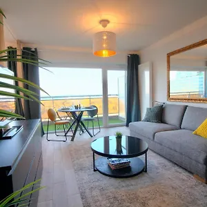 Avec Vue Panoramique Et Parking Gratuit Appartement