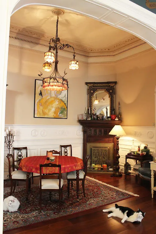 Guesthouse Cote Decor Brussels Belgium